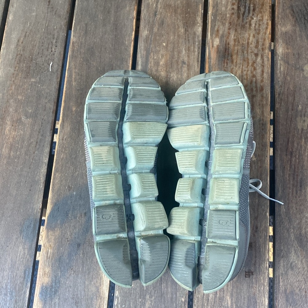 On Cloud Tec - image 5